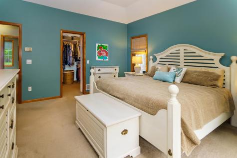 8551 Summit Oaks Bay Savage MN 55378