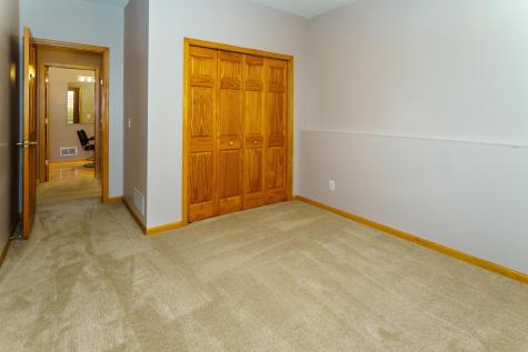 8551 Summit Oaks Bay Savage MN 55378