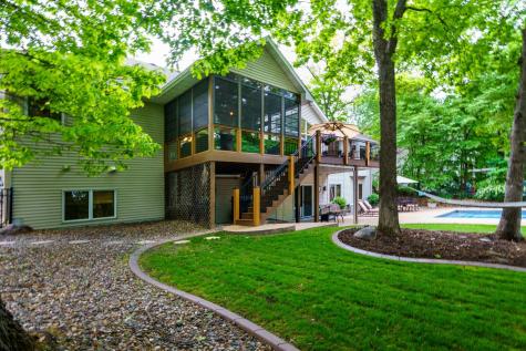 8551 Summit Oaks Bay Savage MN 55378