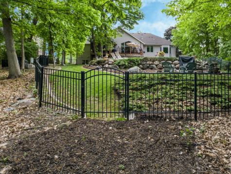 8551 Summit Oaks Bay Savage MN 55378