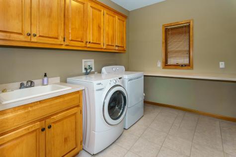 8551 Summit Oaks Bay Savage MN 55378