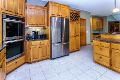 8551 Summit Oaks Bay Savage MN 55378