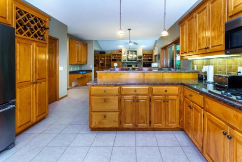 8551 Summit Oaks Bay Savage MN 55378