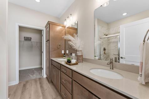 17714 Everest Avenue Lakeville MN 55044