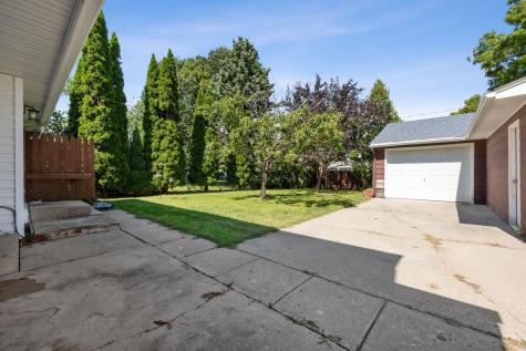 1418 21st Avenue S Moorhead MN 56560