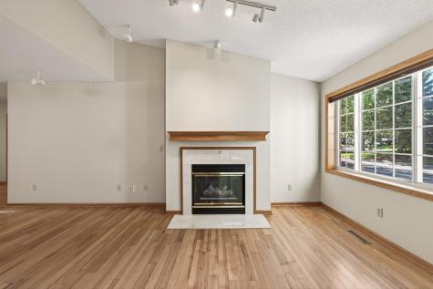 1756 Linden Cove White Bear Lake MN 55110