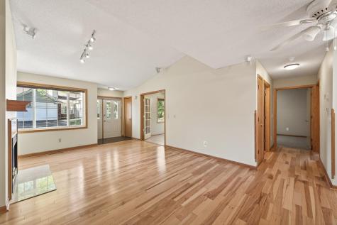 1756 Linden Cove White Bear Lake MN 55110
