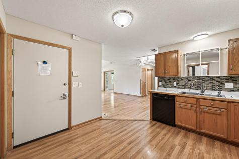 1756 Linden Cove White Bear Lake MN 55110
