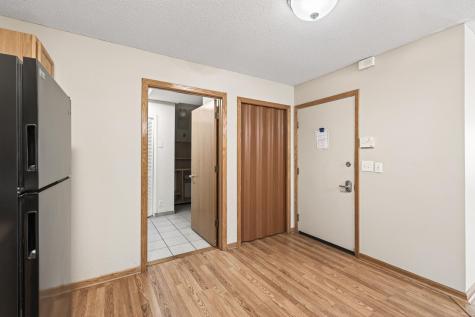 1756 Linden Cove White Bear Lake MN 55110