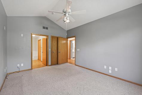 1756 Linden Cove White Bear Lake MN 55110