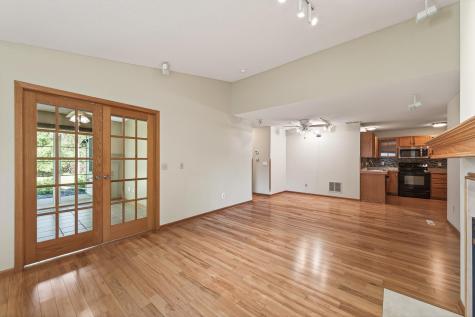 1756 Linden Cove White Bear Lake MN 55110