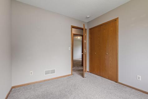 1016 Meadow Street Cologne MN 55322