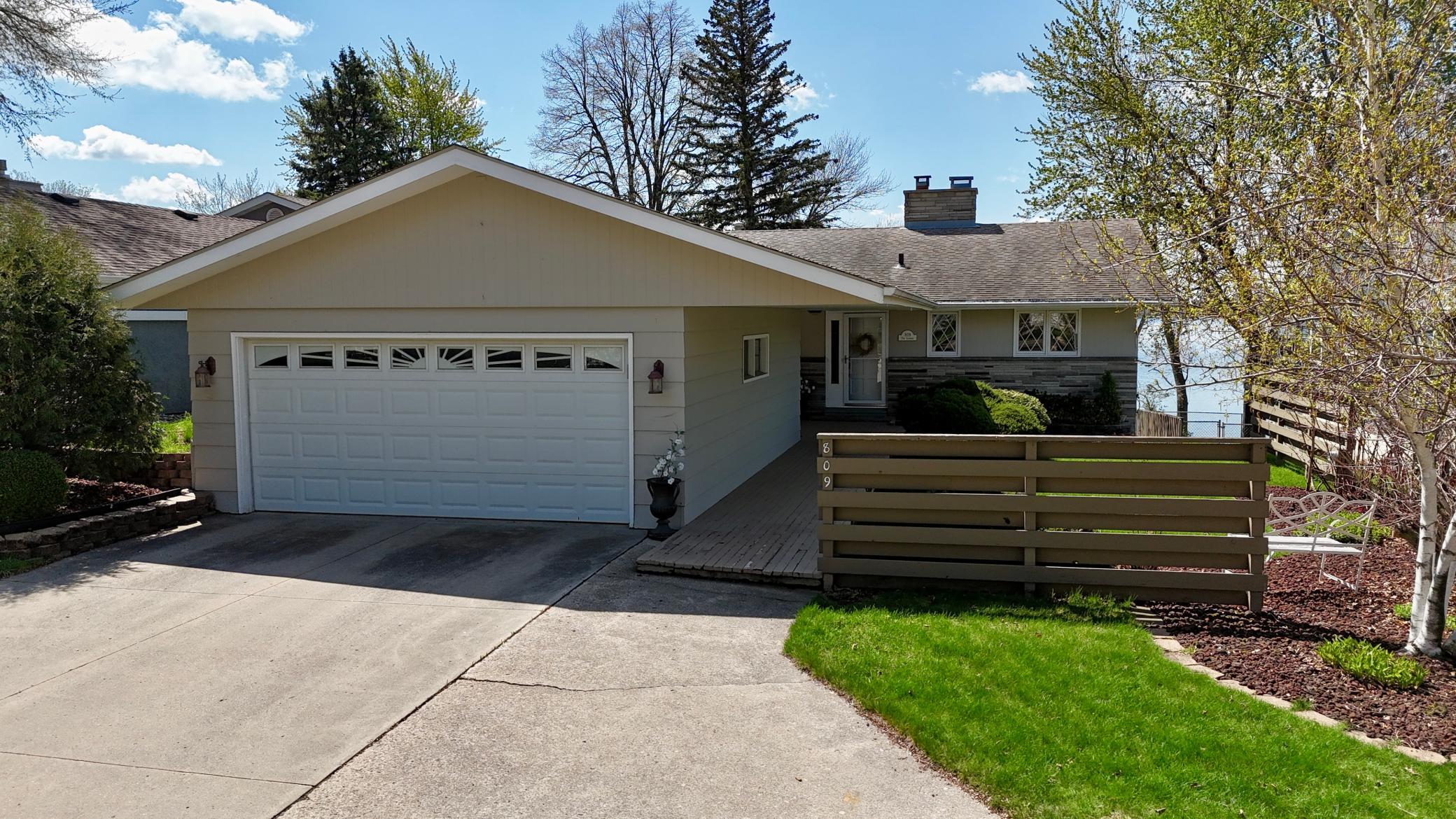 809 W Lake Avenue Worthington MN 56187
