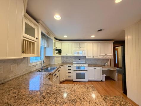 809 W Lake Avenue Worthington MN 56187