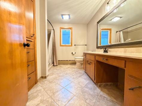 809 W Lake Avenue Worthington MN 56187