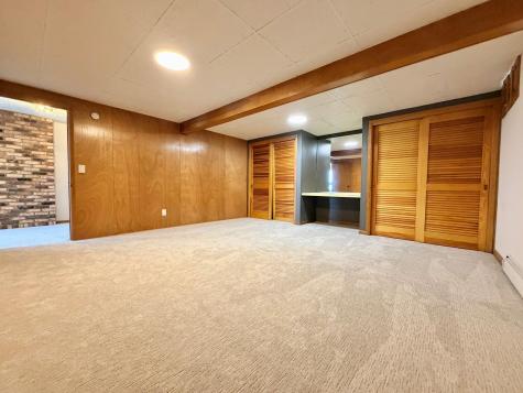 809 W Lake Avenue Worthington MN 56187
