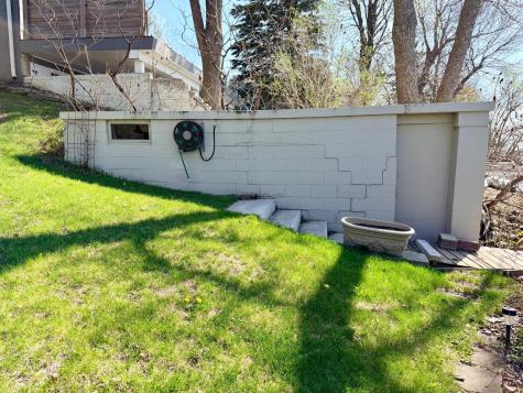 809 W Lake Avenue Worthington MN 56187