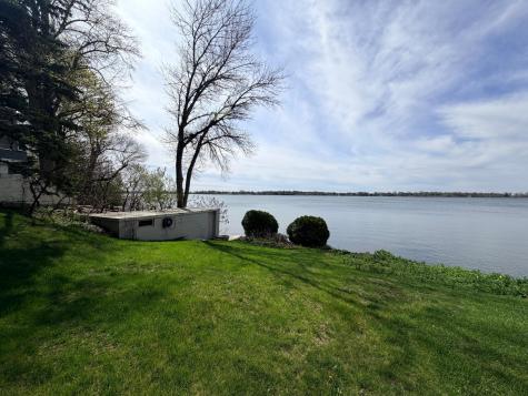 809 W Lake Avenue Worthington MN 56187