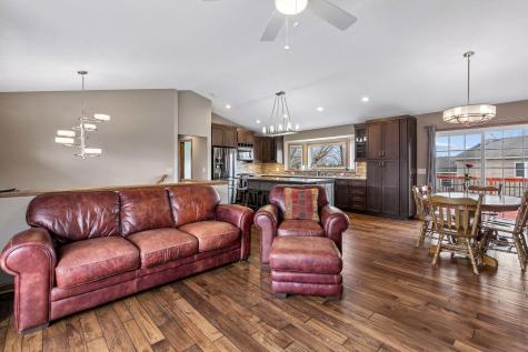 17531 Freeport Way Farmington MN 55024