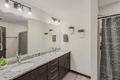 22035 Brenly Way Rogers MN 55374