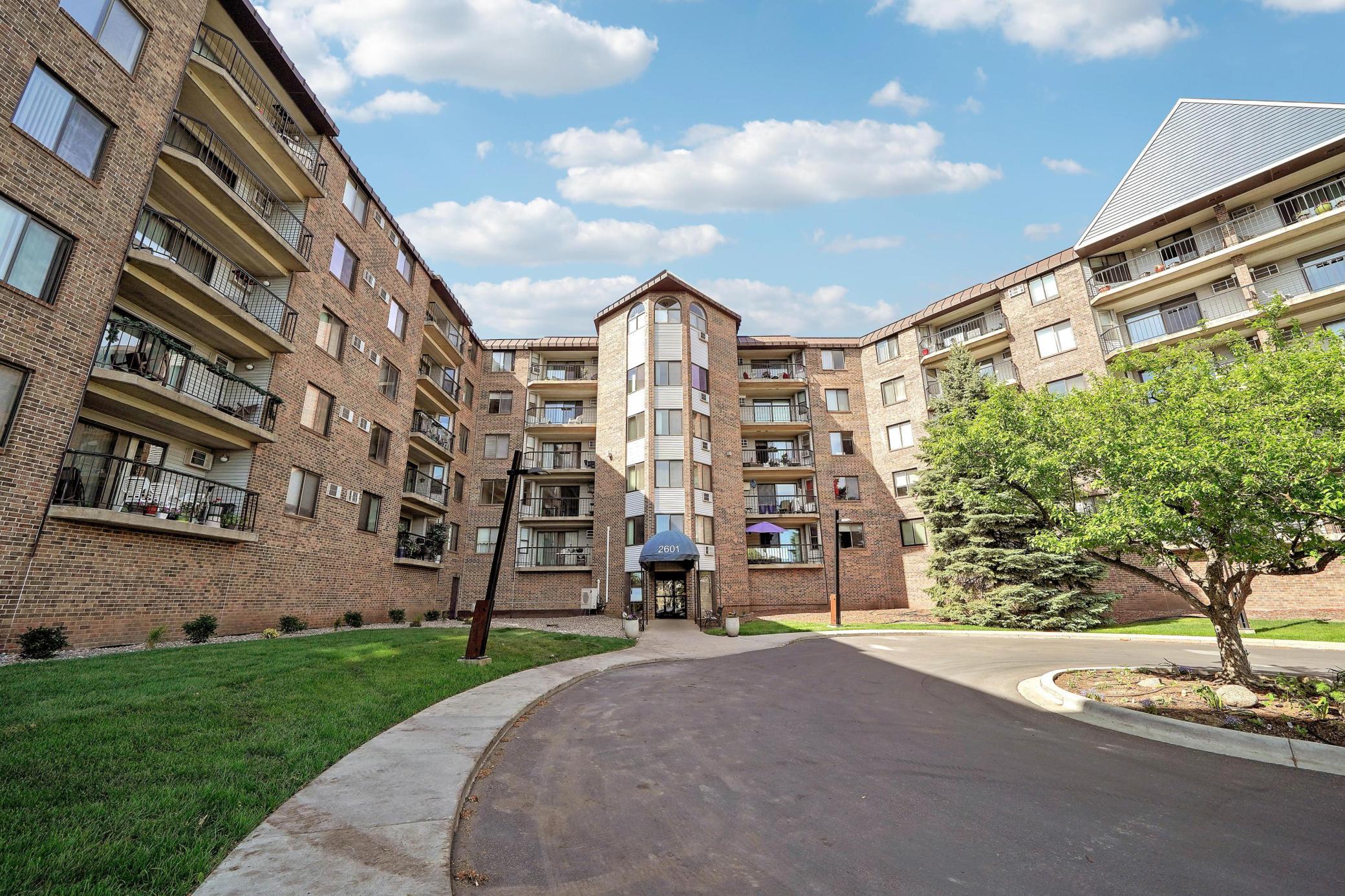 2601 Kenzie Terrace Saint Anthony MN 55418
