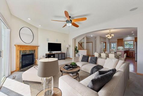 3264 Oak View Drive Woodbury MN 55129