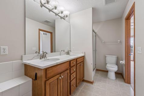 3264 Oak View Drive Woodbury MN 55129