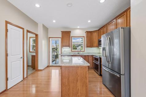 3264 Oak View Drive Woodbury MN 55129