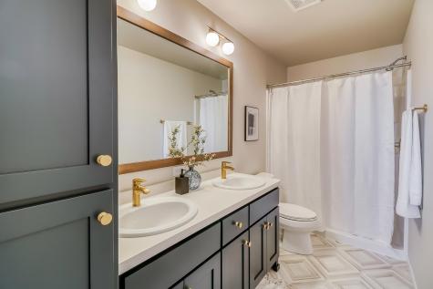 6705 32 Street S Fargo ND 58104
