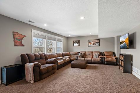 8302 W 132nd Street Savage MN 55378
