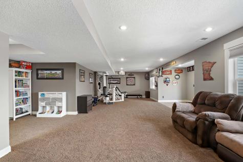 8302 W 132nd Street Savage MN 55378