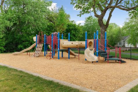 9408 Aladin Trail Inver Grove Heights MN 55077