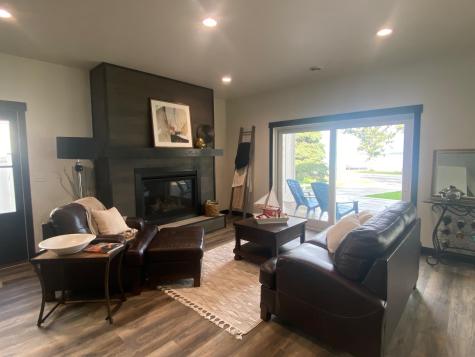 1084 W Lake Drive Detroit Lakes MN 56501