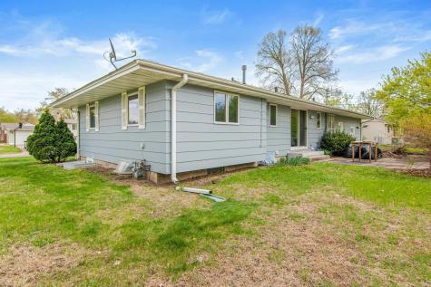 8033 Georgia Avenue N Brooklyn Park MN 55445