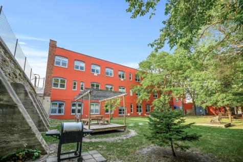 215 7th Street NE Minneapolis MN 55413