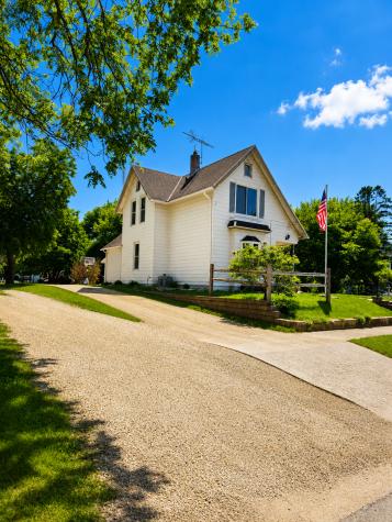 809 Home Street Kenyon MN 55946