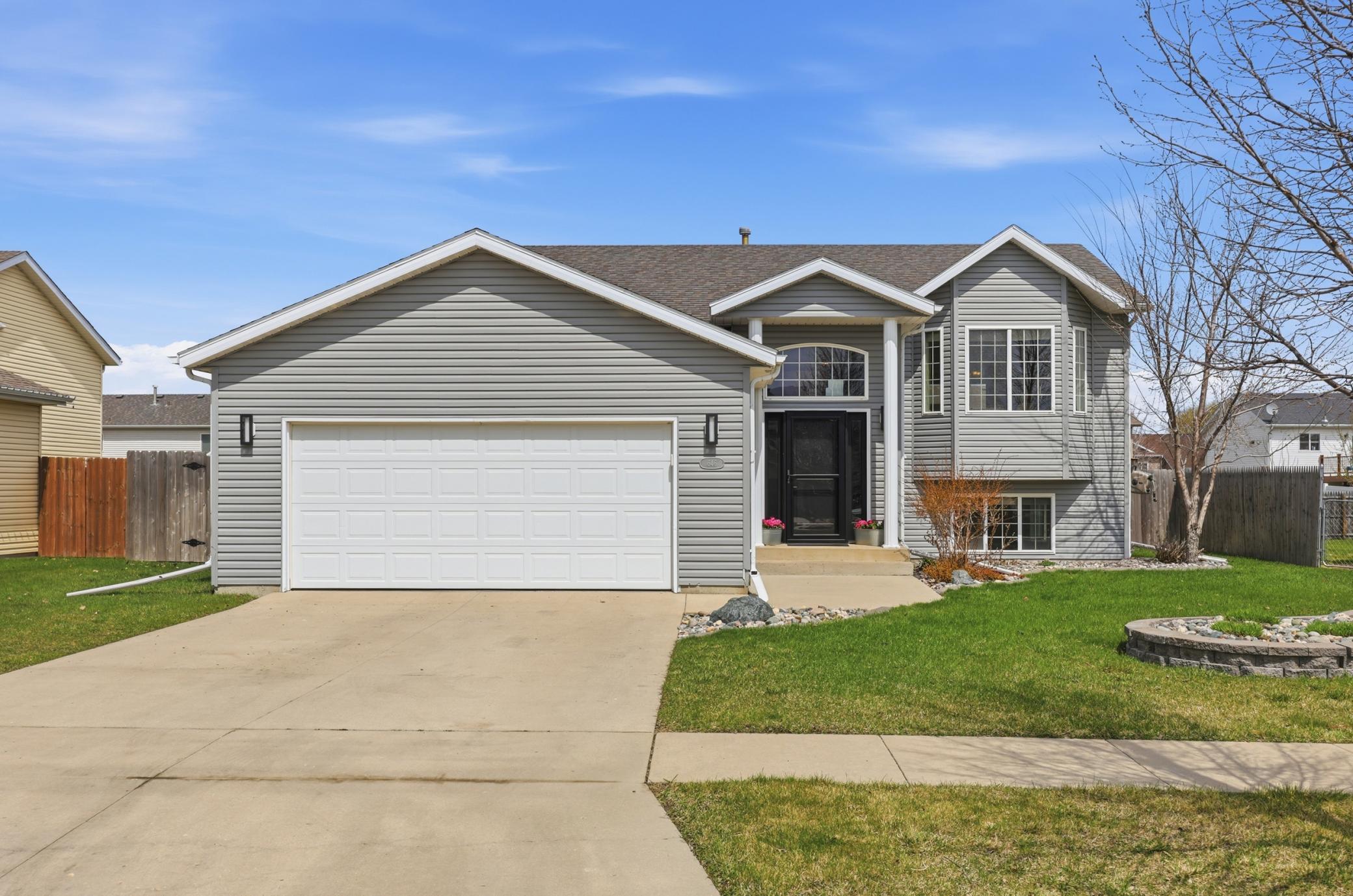 646 36th Avenue W West Fargo ND 58078