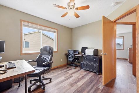 646 36th Avenue W West Fargo ND 58078