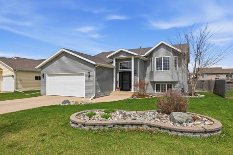 646 36th Avenue W West Fargo ND 58078