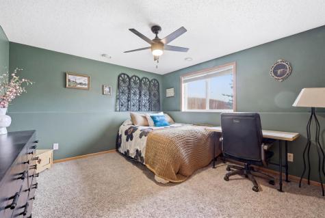 646 36th Avenue W West Fargo ND 58078
