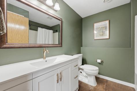 646 36th Avenue W West Fargo ND 58078