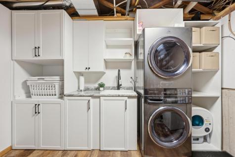 646 36th Avenue W West Fargo ND 58078