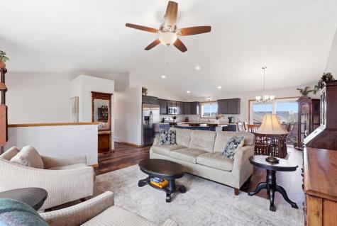 646 36th Avenue W West Fargo ND 58078