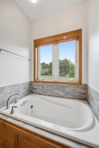 274 44th Avenue S Moorhead MN 56560