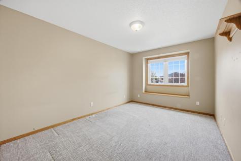 274 44th Avenue S Moorhead MN 56560