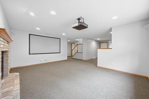 274 44th Avenue S Moorhead MN 56560