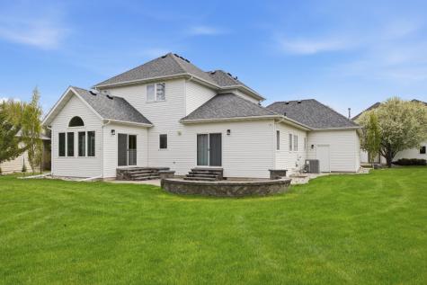 274 44th Avenue S Moorhead MN 56560