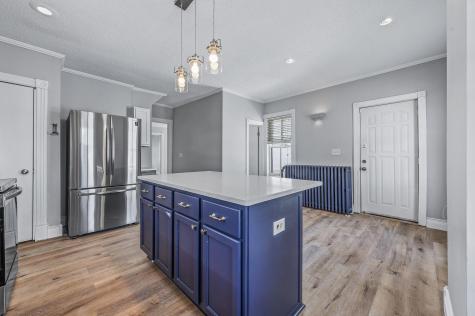 811 Watson Avenue Saint Paul MN 55102