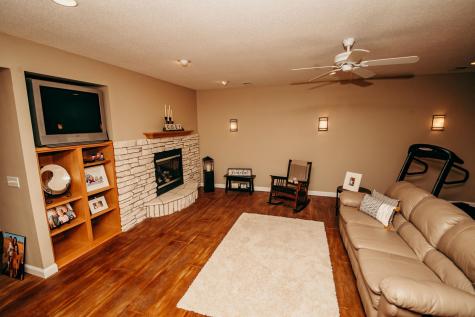 241 Cottonwood Cove Lynd MN 56157