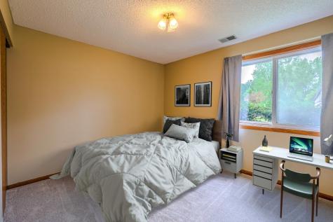 1225 Ferndale Street N Maplewood MN 55119